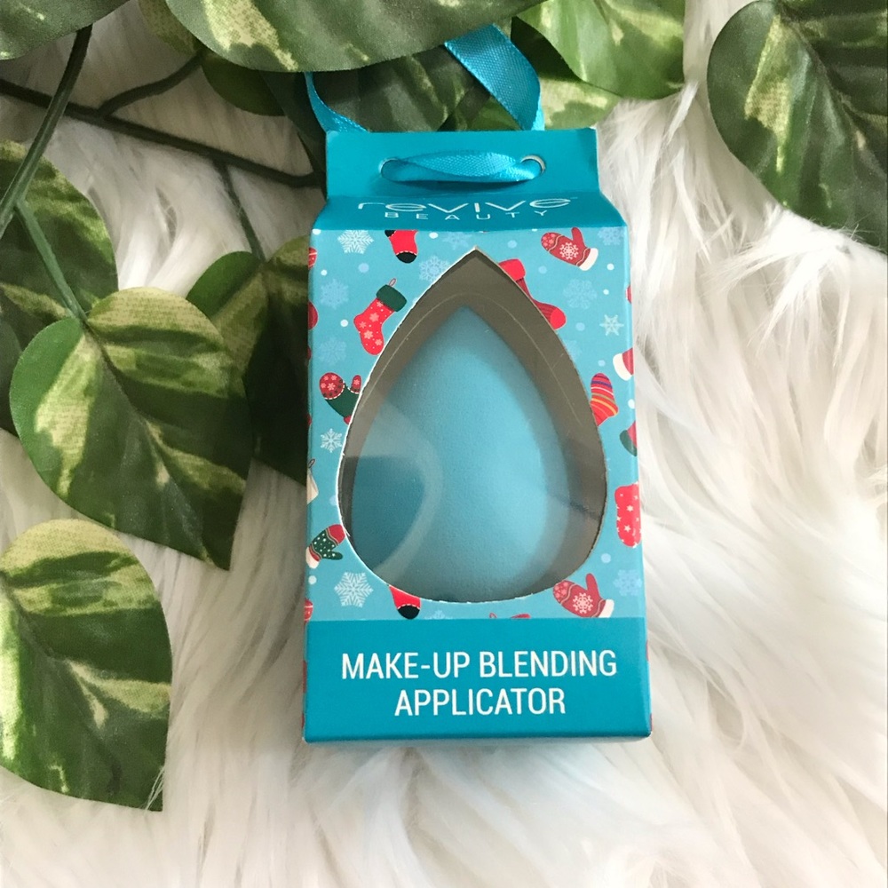 5/$25 New Revive Makeup Beauty Blender